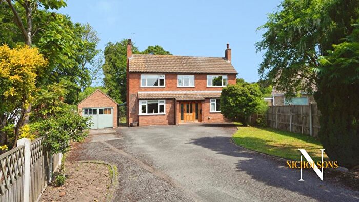 3 Bedroom Detached House For Sale In A Beautiful Home On A Great Plot On Ordsall Park Close!, DN22