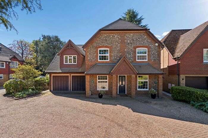 5 Bedroom Detached House For Sale In The Hawthorns, Chalfont St. Giles, HP8