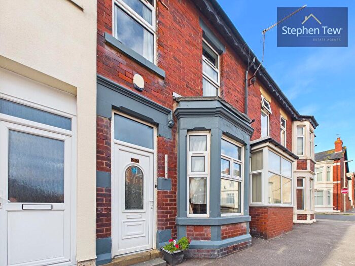 3 Bedroom Terraced House To Rent In Louise Street, Blackpool, FY1