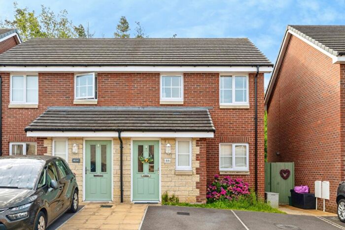 3 Bedroom Semi-Detached House For Sale In Scotts Road, Pentrechwyth, Swansea, SA1