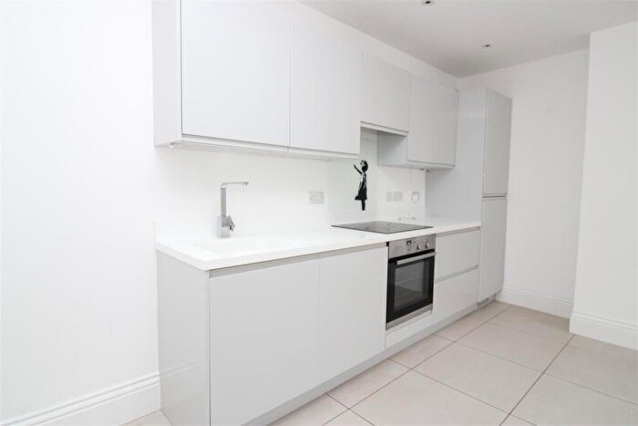 2 Bedroom Apartment To Rent In Eaton Road, Hove, BN3