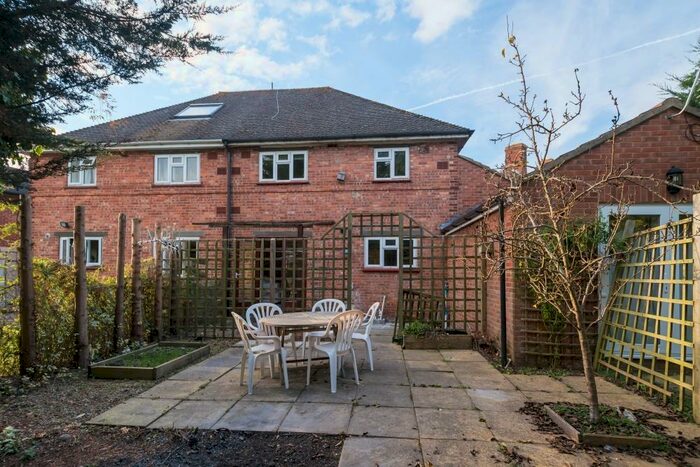 5 Bedroom Semi-Detached House To Rent In Peat Moors, Headington, OX3