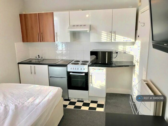 Studio To Rent In Waylen Street, Reading, RG1