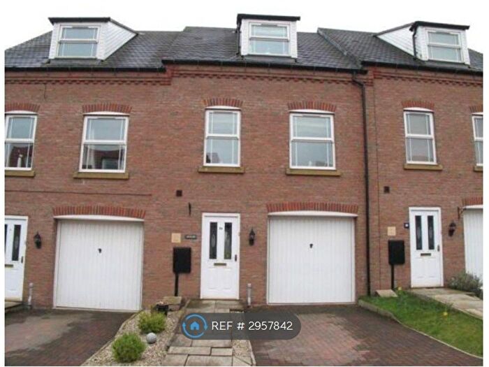 3 Bedroom Terraced House To Rent In Stocking Way, Lincoln, LN2
