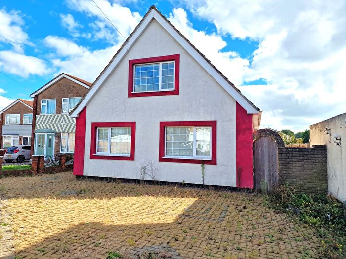 3 Bedroom Detached House To Rent In St. Agnes Drive, Canvey Island, SS8
