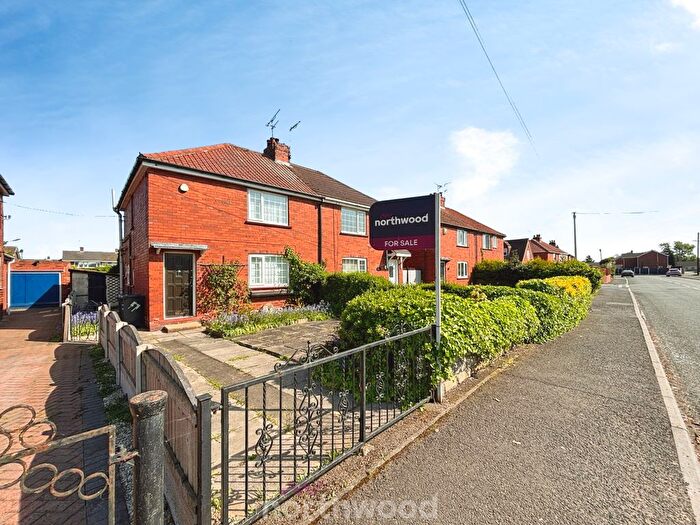 2 Bedroom Semi-Detached House For Sale In Crookesbroom Lane, Hatfield, Doncaster, DN7