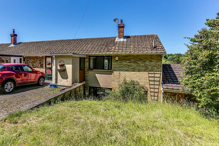 3 Bedroom Semi-Detached House For Sale In Swievelands Road, Biggin Hill, Westerham, TN16