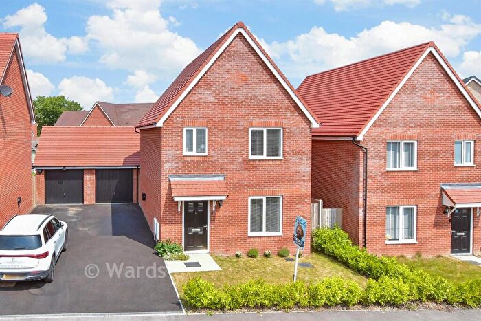 3 Bedroom Detached House For Sale In Thomas Aveling Road, Rochester, Kent, ME3