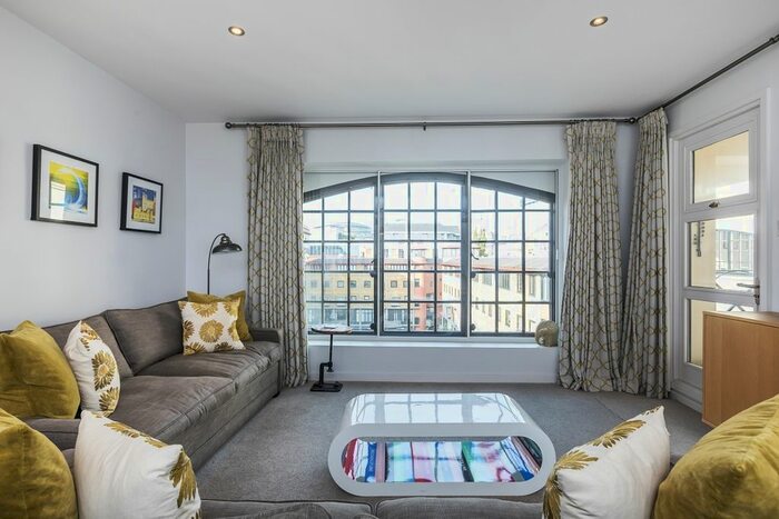 2 Bedroom Flat To Rent In Eagle Wharf Court, Shad Thames, SE1