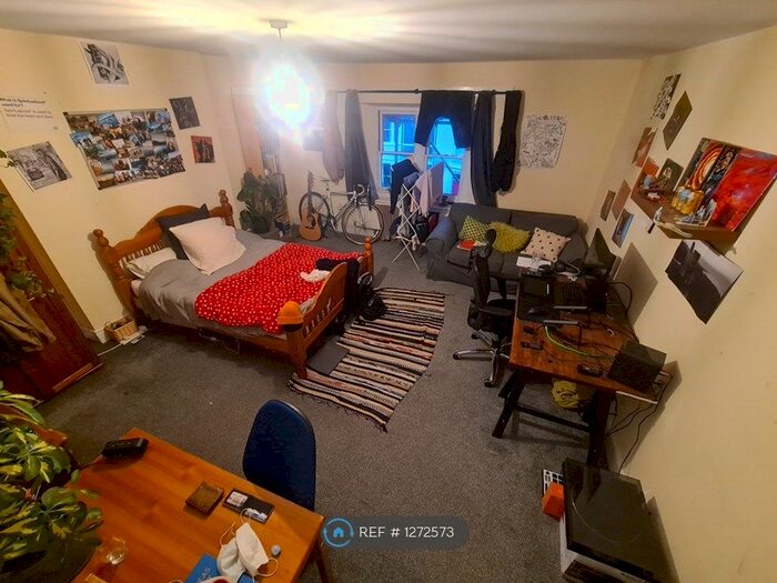 6 Bedroom End Of Terrace House To Rent In West Park, Bristol BS8