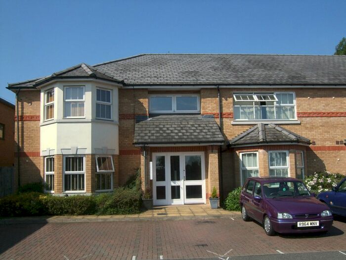 2 Bedroom Flat To Rent In Diamond Road, Watford WD24
