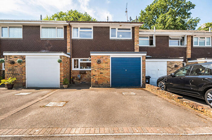 3 Bedroom Terraced House For Sale In Jerrymoor Hill, Finchampstead, Wokingham, Berkshire, RG40