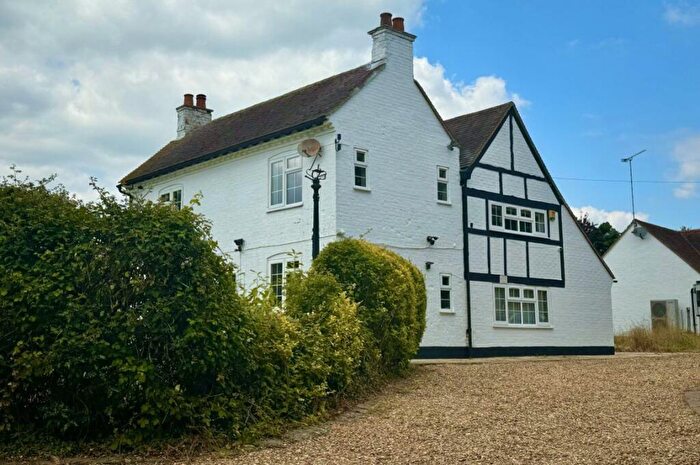 2 Bedroom House To Rent In Farmhouse, SL2