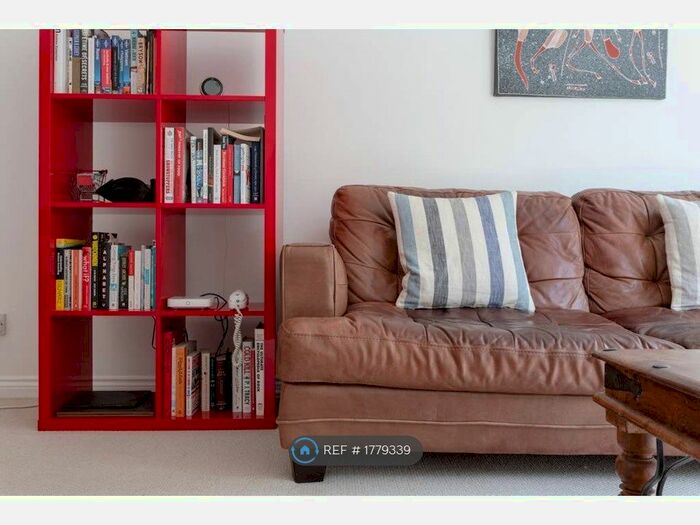 1 Bedroom Flat To Rent In Cambridge Heath Road, London, E2