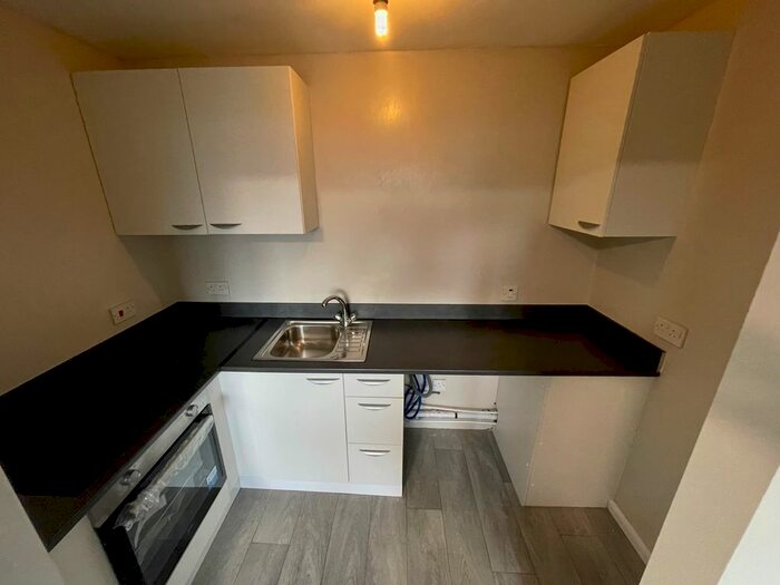 1 Bedroom Flat To Rent In Winifred Street, Masbrough, S60