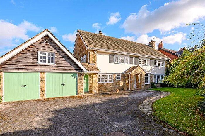 5 Bedroom Detached House For Sale In Station Road, Upper Poppleton, York, YO26