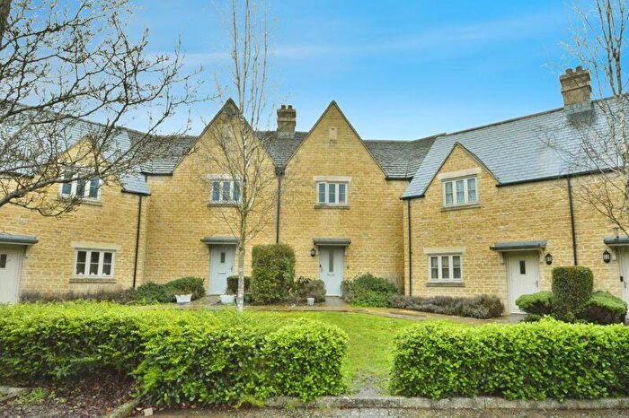 3 Bedroom Terraced House For Sale In Orpet Place, Cirencester, Gloucestershire, GL7