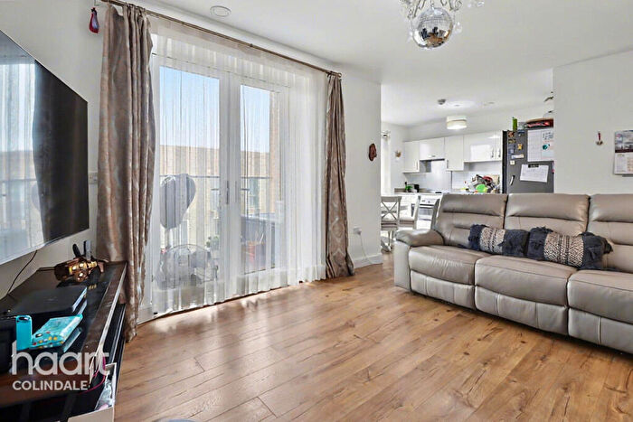2 Bedroom Apartment For Sale In Coxwell Boulevard, NW9