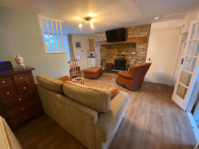 2 Bedroom Flat To Rent In Swain Street, Watchet, Somerset, TA23