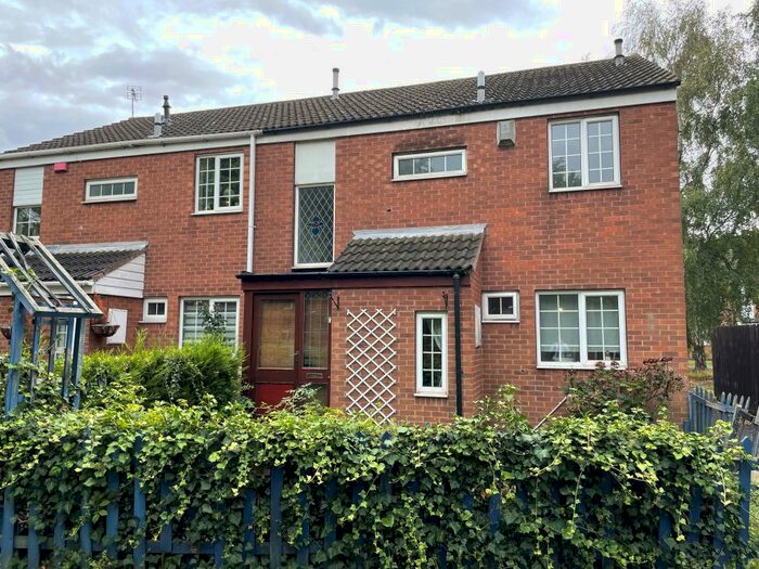 3 Bedroom House To Rent In Hoopers Walk, Nottingham, NG2