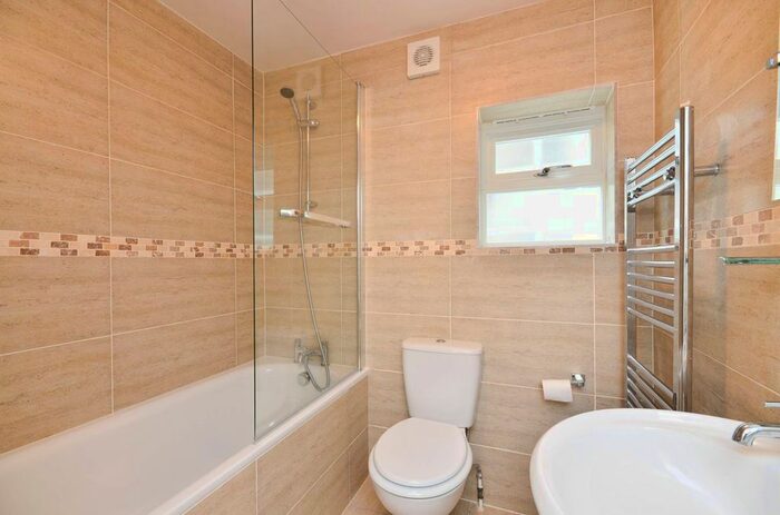 1 Bedroom Flat To Rent In Prothero Road, Fulham, London, SW6