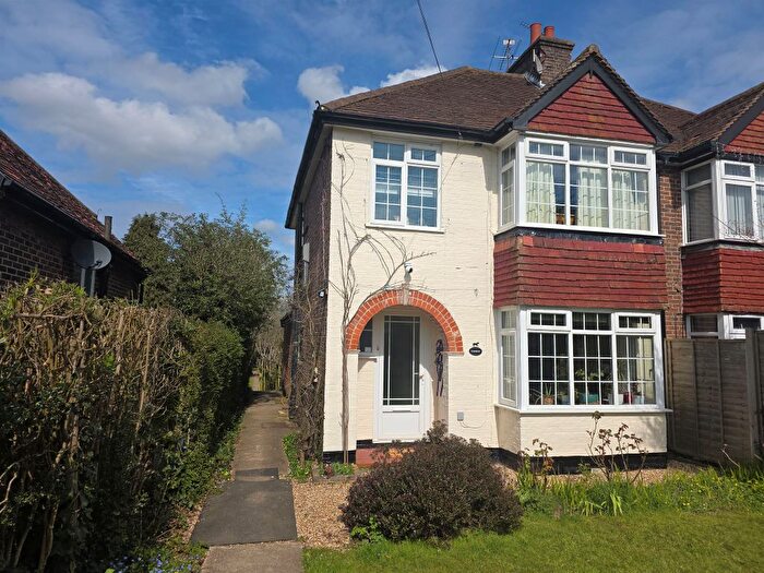 3 Bedroom Semi-Detached House For Sale In Margery Lane, Lower Kingswood, Tadworth, KT20