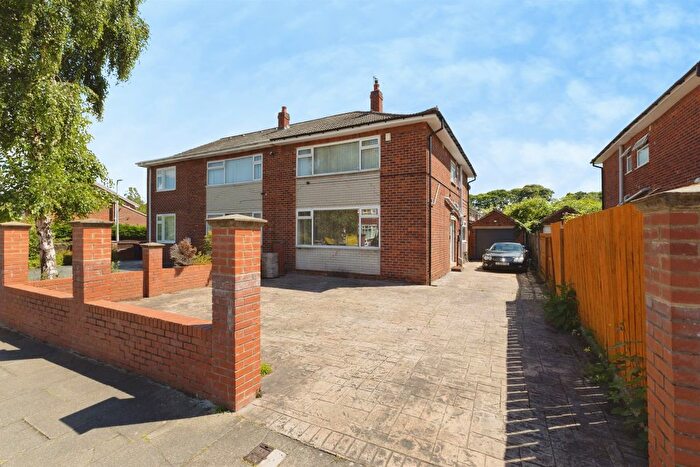 4 Bedroom Semi-Detached House For Sale In Church Lane, Middlesbrough, TS5