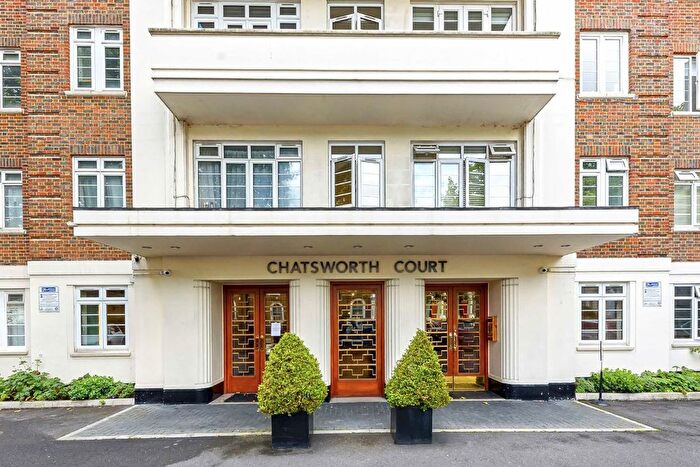 3 Bedroom Flat To Rent In Pembroke Road, Kensington, W8