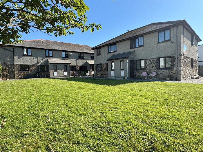 2 Bedroom Flat For Sale In St. Georges Hill, Perranporth, TR6