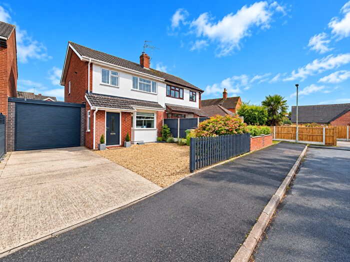 3 Bedroom Semi Detached House To Rent In Smithfield Close, Market Drayton, Shropshire, TF9