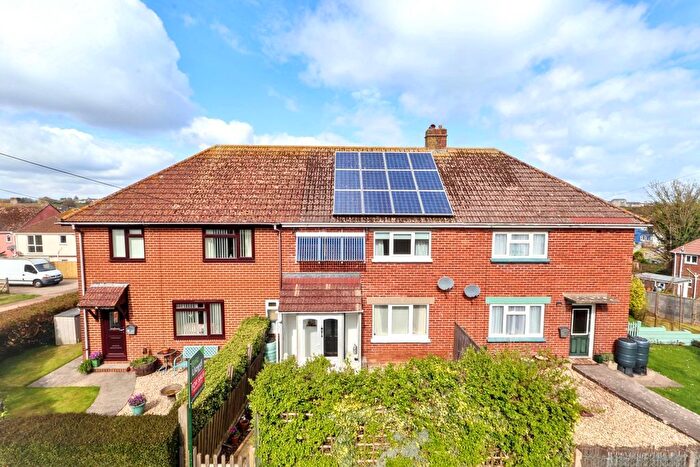 2 Bedroom Terraced House For Sale In Castor Close, Brixham, TQ5