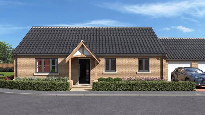 2 Bedroom Detached Bungalow For Sale In Jubilee Way, Halesworth, Holton, IP19