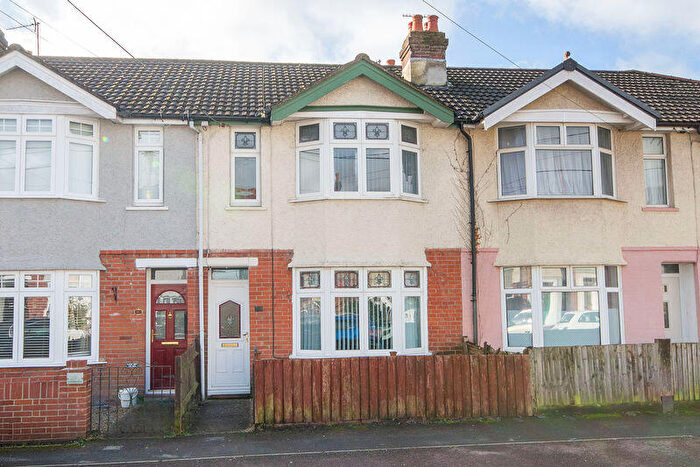 3 Bedroom Terraced House For Sale In Downs Park Crescent, Eling, SO40