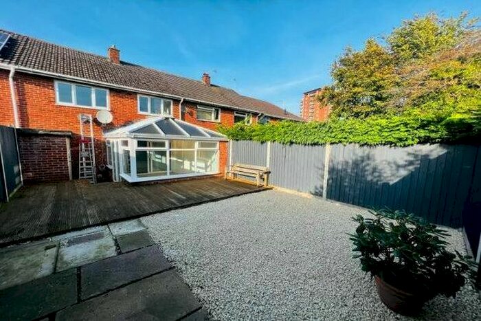 3 Bedroom Terraced House To Rent In Burbury Close, Leamington Spa, CV32