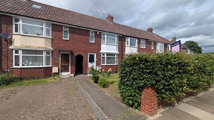 3 Bedroom Terraced House For Sale In Hamilton Drive East, Holgate, York, YO24