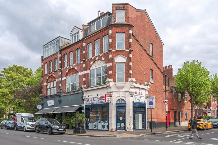 1 Bedroom Apartment For Sale In Cheapside, Fortis Green, London, N2