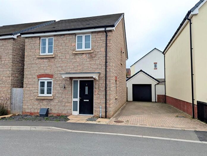 3 Bedroom Detached House To Rent In Roe Close, South Molton, EX36