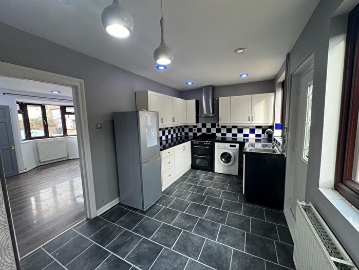 2 Bedroom Semi Detached House To Rent In Molesey Road, Walton-On-Thames, KT12