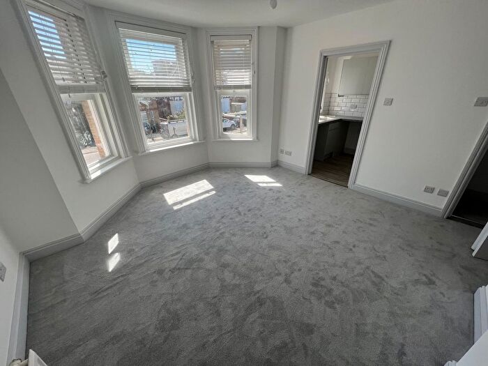 1 Bedroom Studio To Rent In Westby Road, Bournemouth, BH5