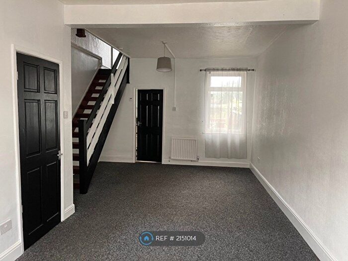 3 Bedroom Terraced House To Rent In Gilbey Road, Grimsby, DN31