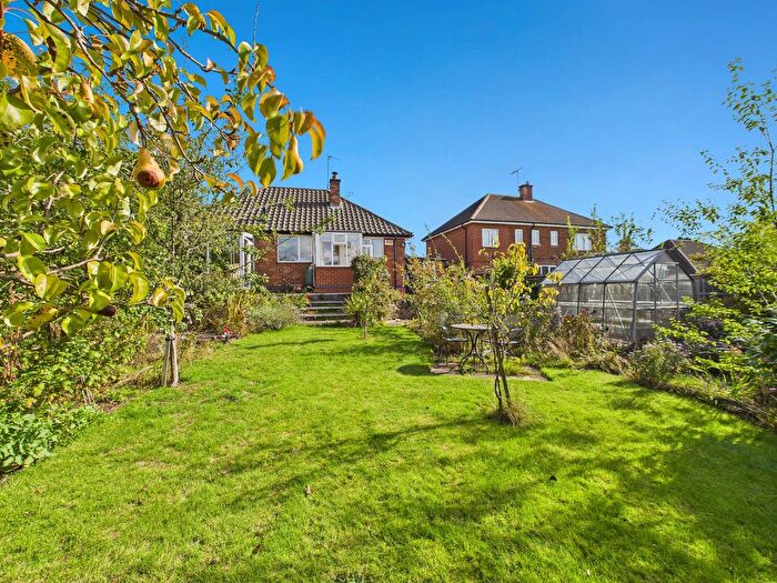 2 Bedroom Detached Bungalow For Sale In Arndale Road, Sherwood Dales, Nottingham, NG5