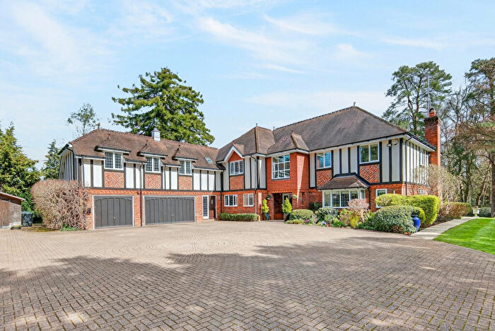 6 Bedroom Detached House For Sale In One Pin Lane Farnham Common, Buckinghamshire, SL2
