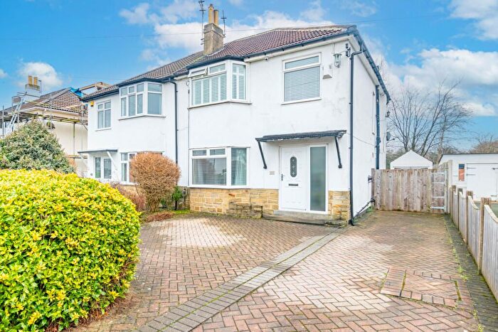 3 Bedroom Semi Detached House To Rent In Ringwood Drive, Leeds, LS14