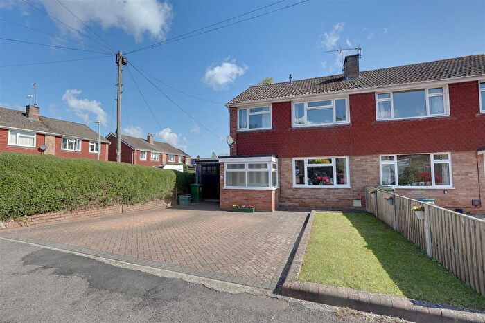 3 Bedroom Semi Detached House For Sale In Knights Crescent, Newent, GL18