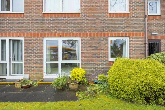1 Bedroom Retirement Property For Sale In The Meads, Windsor, SL4