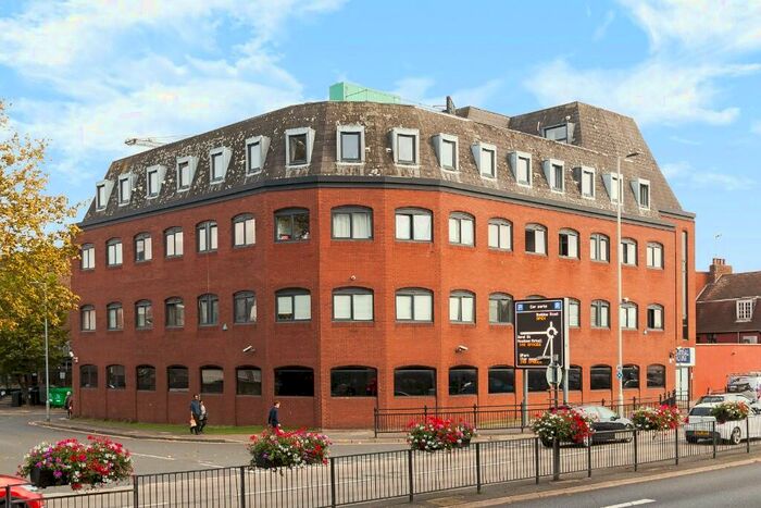 1 Bedroom Flat To Rent In Parkway, Chelmsford, Essex, CM2