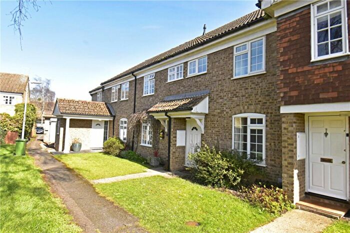 2 Bedroom Semi-Detached House To Rent In Gayton Close, Trumpington, Cambridge, CB2
