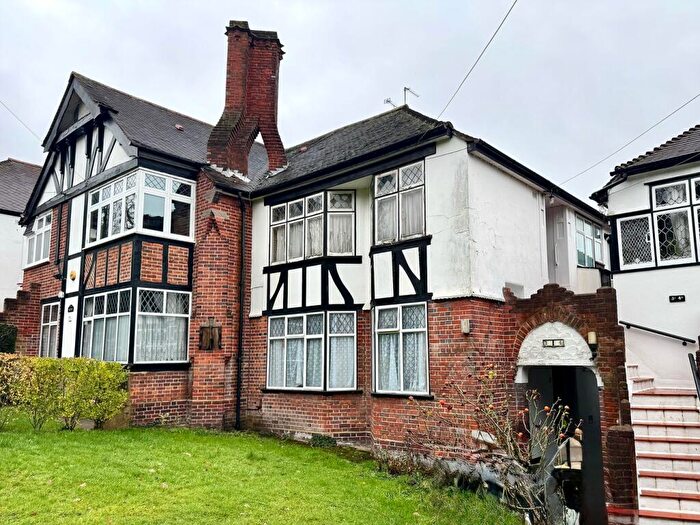 2 Bedroom Maisonette For Sale In Old St Andrews Mansions, Old Church Lane, London, NW9