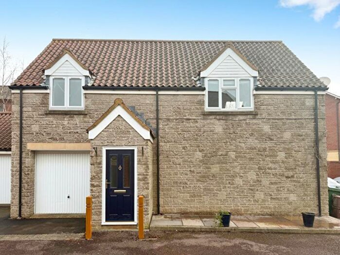 2 Bedroom Flat To Rent In Bailey Court - Portishead, BS20