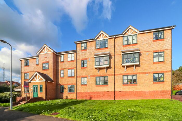 2 Bedroom Flat To Rent In Lovegrove Drive, Slough, SL2
